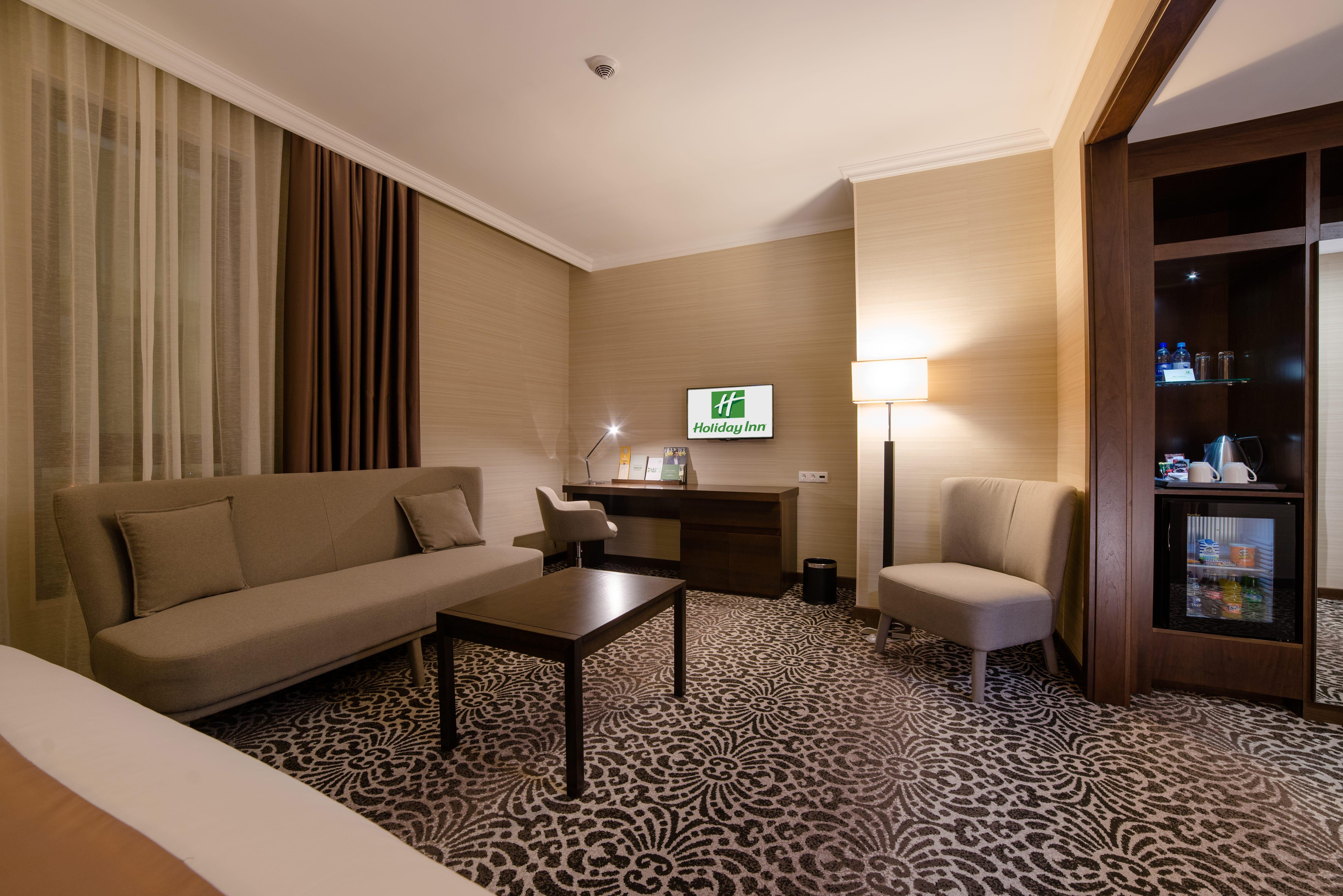 Holiday Inn Aktau By Ihg Zewnętrze zdjęcie