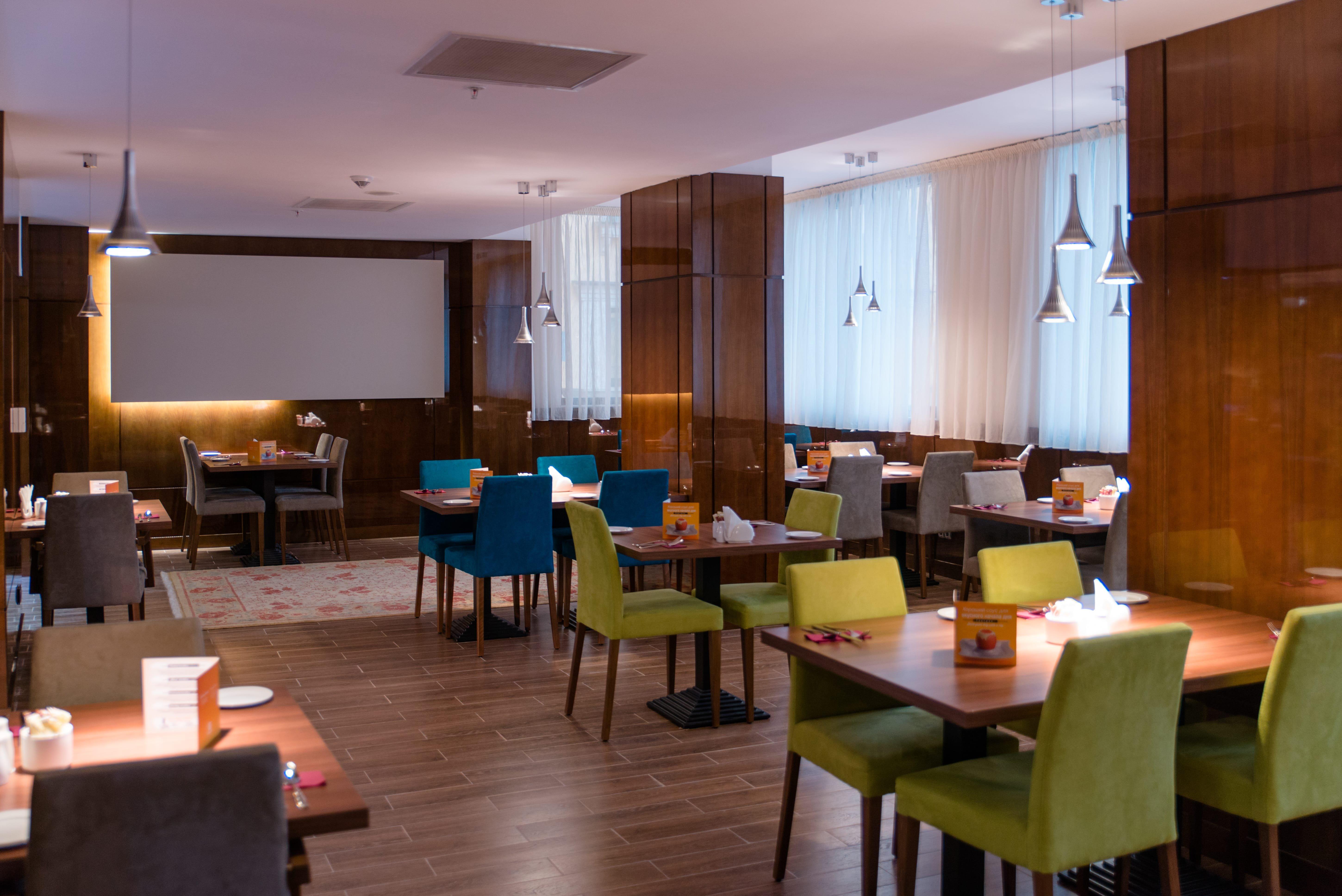 Holiday Inn Aktau By Ihg Zewnętrze zdjęcie