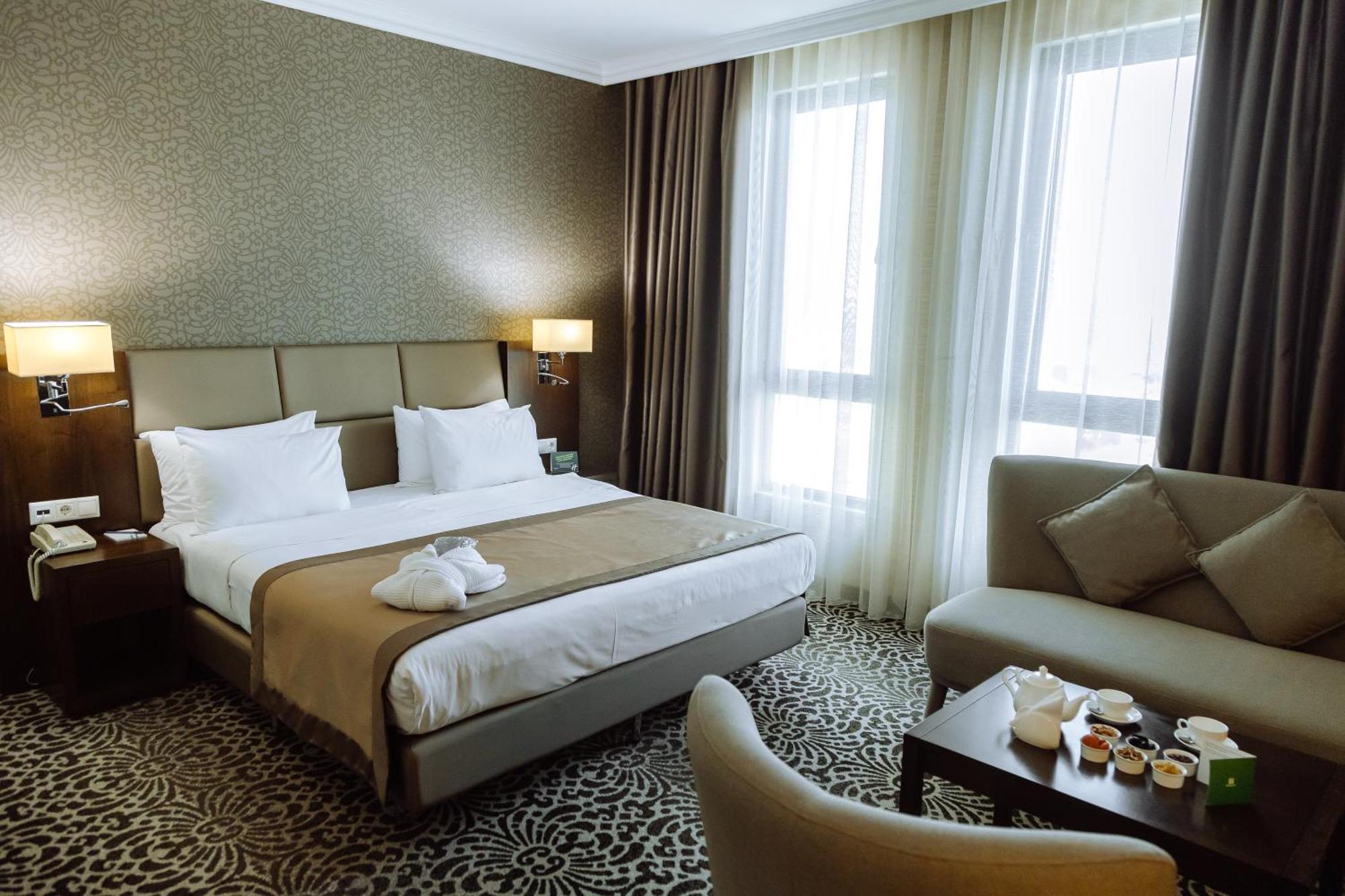 Holiday Inn Aktau By Ihg Zewnętrze zdjęcie