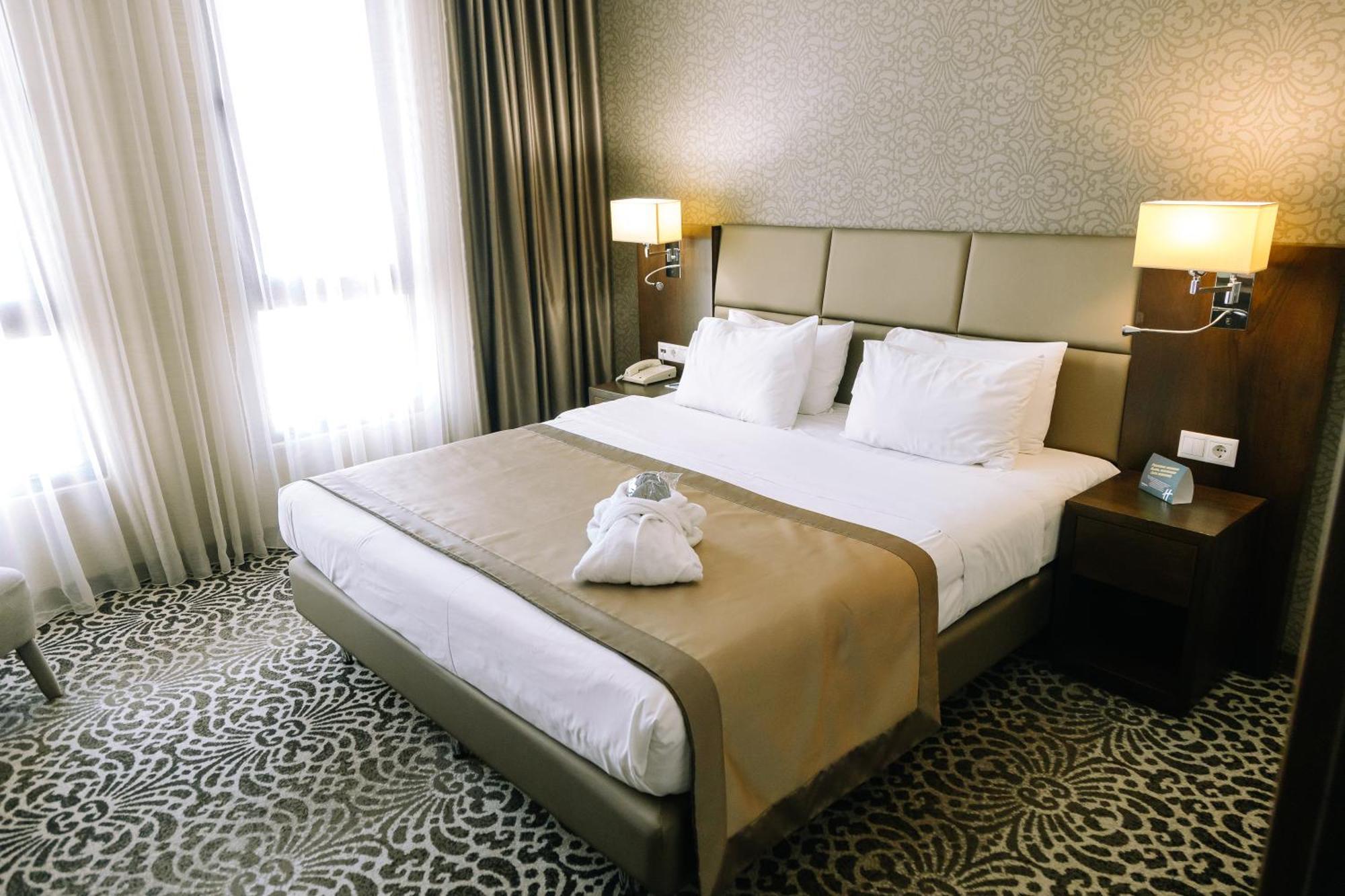 Holiday Inn Aktau By Ihg Zewnętrze zdjęcie
