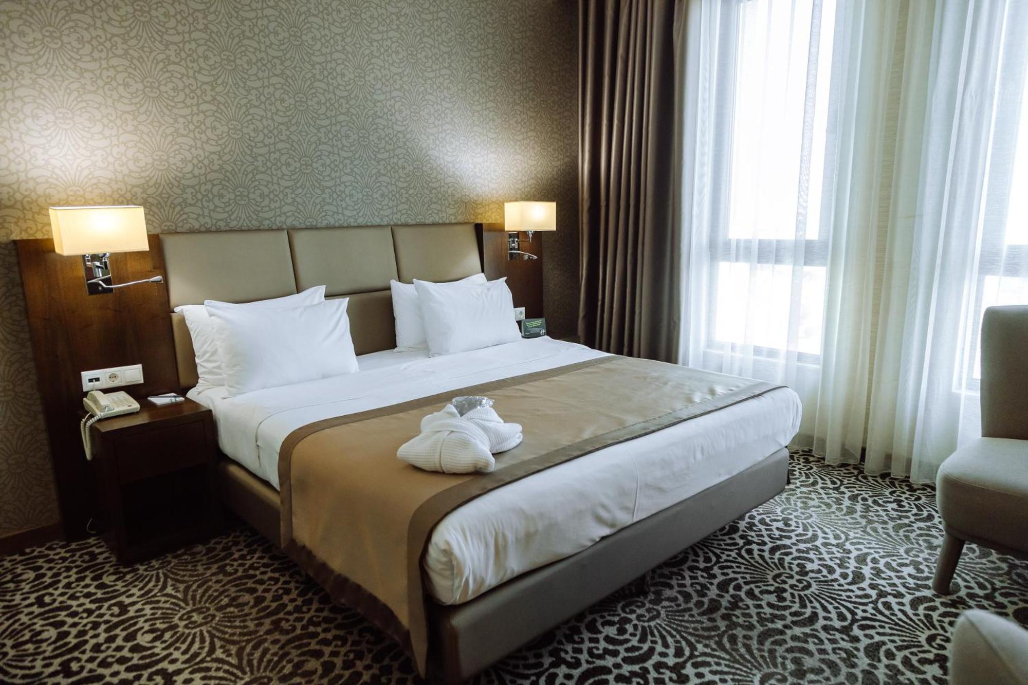 Holiday Inn Aktau By Ihg Zewnętrze zdjęcie